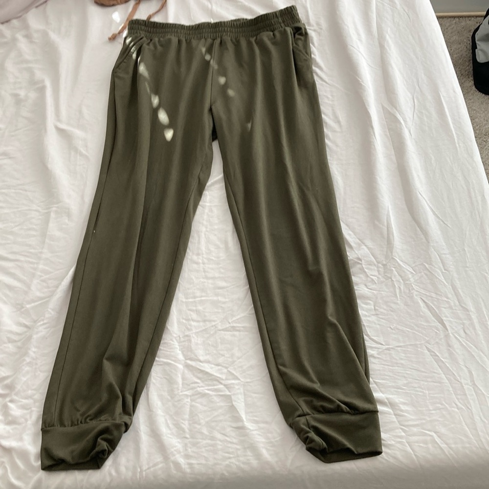 Dark green sweat pants brand shosho Large